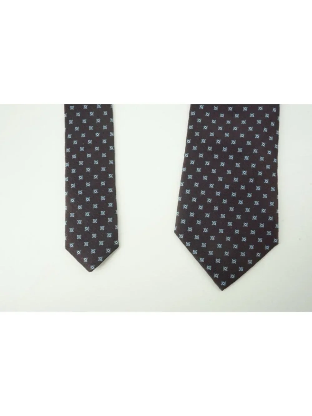 Canali Macclesfield Neat Merlot Baby Blue Silk Tie Brand New With Tags